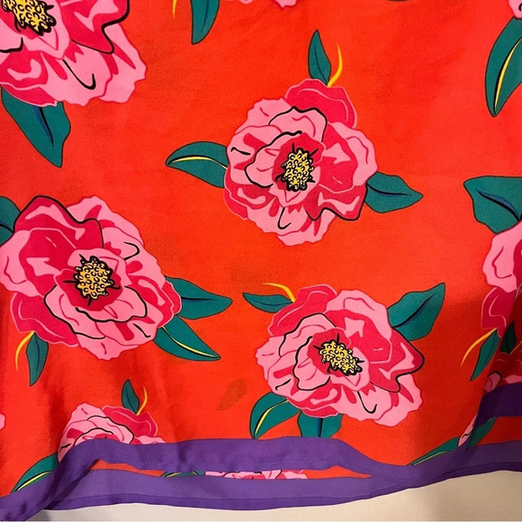 Vibrant Floral Sleeveless  Blouse - Picture 3 of 4